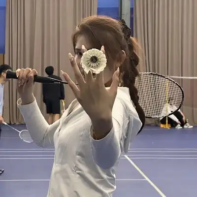 邓英