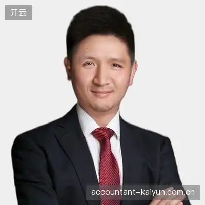 于晨坤